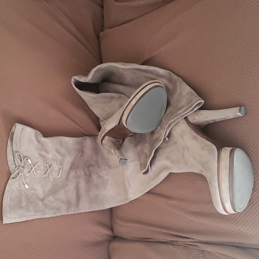 Kohls thigh high heeled boots, 8.5